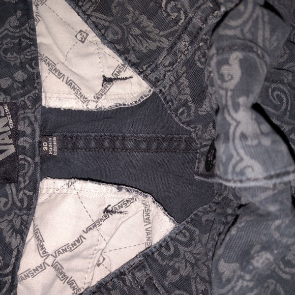 Vans Men's Blue Patterned Shorts Vintage Mint 10/10 Monogram Pattern - Picture 4 of 7